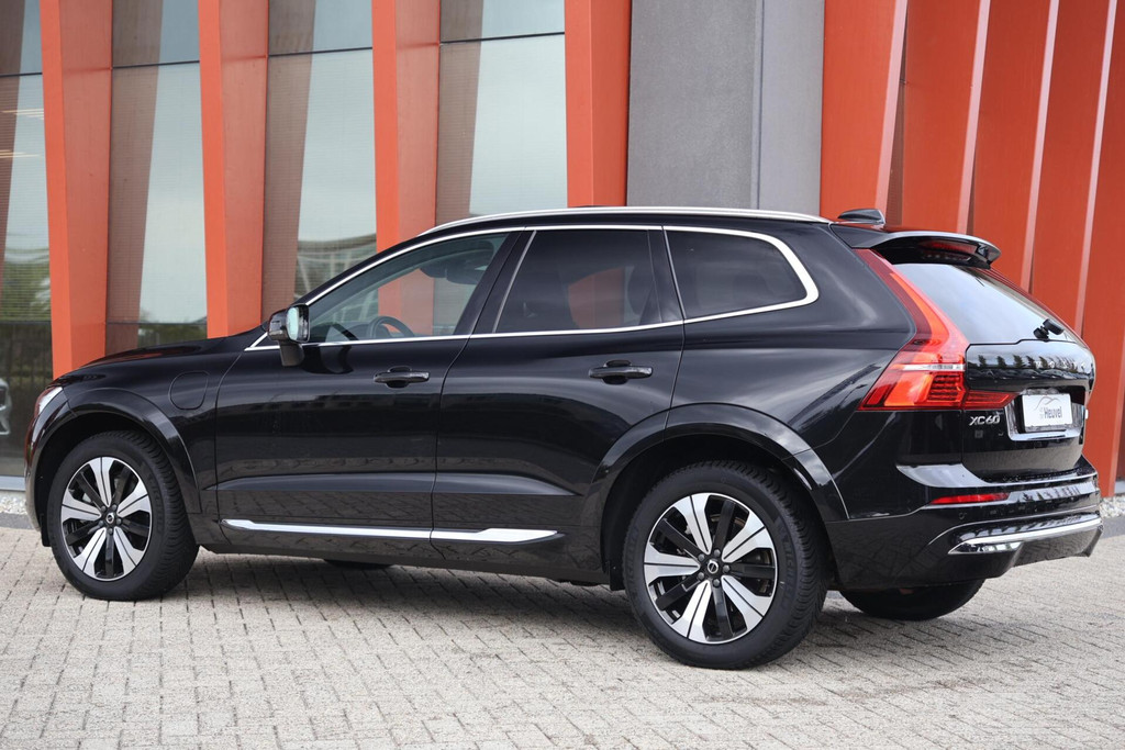 Volvo XC60 T8 Recharge AWD Ultimate Bright | Stoelverwarming | Trekhaak | Parkeercamera | Panoramadak | HUD | Pilot Assist | BLIS | Keyless 56947967-2.jpg | Van den Heuvel Auto's B.V.