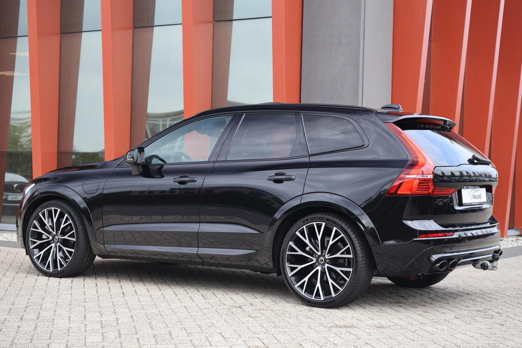 Volvo XC60 T8 Recharge AWD HEICO Black Edition | Stoelverwarming | Trekhaak | Panoramadak | HUD | 360° Camera | B&W | BLIS | Pilot Assist | 56952889-2.jpg | Van den Heuvel Auto's B.V.