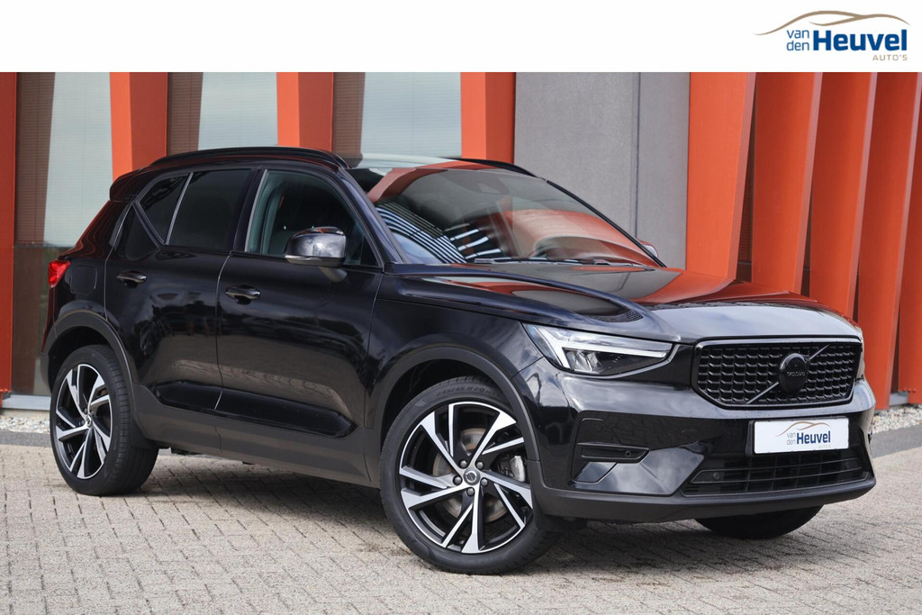 Volvo XC40 T5 Recharge Plus Dark | Stoelverwarming | Trekhaak | Parkeercamera | H/K | Pilot Assist | Keyless | Glossy Black 56972490-0.jpg | Van den Heuvel Auto's B.V.