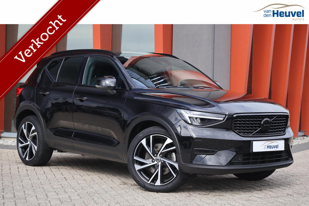 Volvo XC40 T5 Recharge Plus Dark | Stoelverwarming | Trekhaak | Parkeercamera | H/K | Pilot Assist | Keyless | Glossy Black 56972490-0.jpg | Van den Heuvel Auto's B.V.