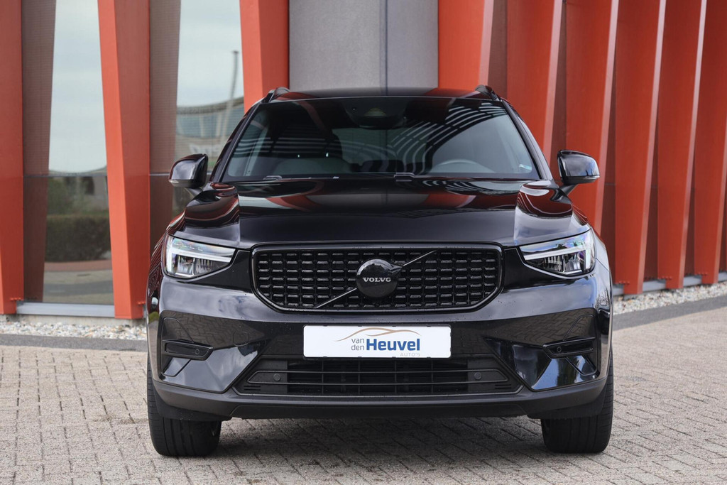 Volvo XC40 T5 Recharge Plus Dark | Stoelverwarming | Trekhaak | Parkeercamera | H/K | Pilot Assist | Keyless | Glossy Black 56972490-1.jpg | Van den Heuvel Auto's B.V.