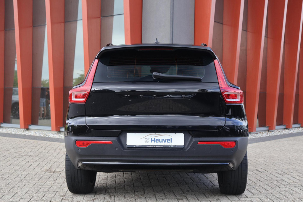 Volvo XC40 T5 Recharge Plus Dark | Stoelverwarming | Trekhaak | Parkeercamera | H/K | Pilot Assist | Keyless | Glossy Black 56972490-3.jpg | Van den Heuvel Auto's B.V.