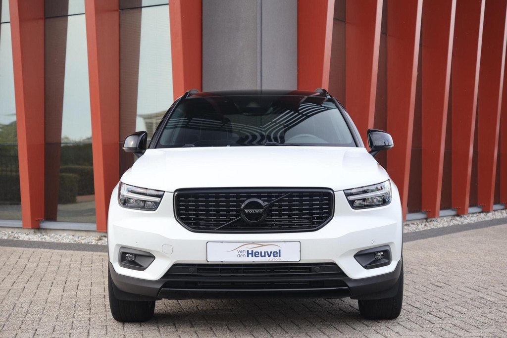 Volvo XC40 T5 Recharge R-Design | Parkeercamera | Trekhaak | Keyless 57126164-1.jpg | Van den Heuvel Auto's B.V.