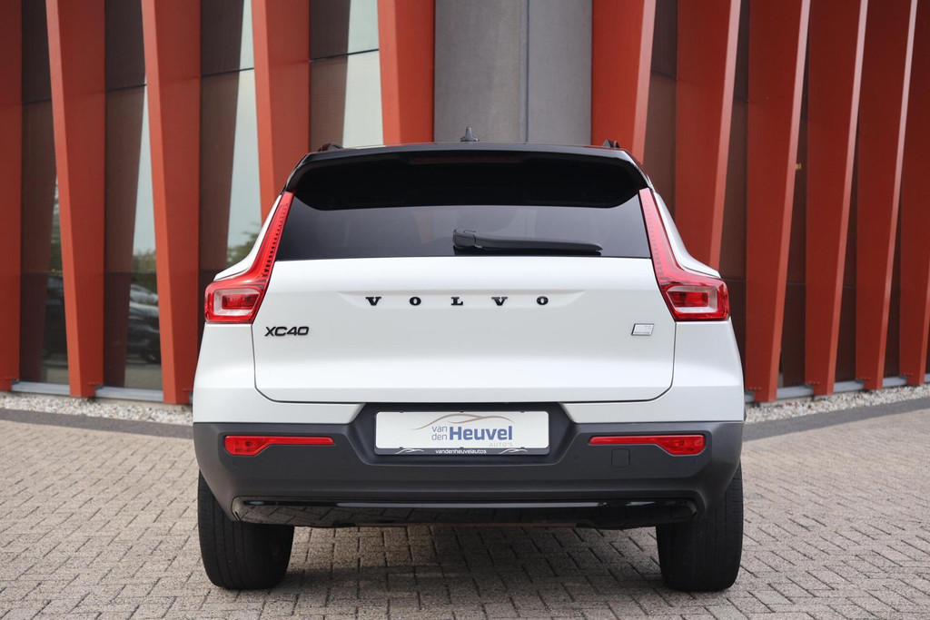 Volvo XC40 T5 Recharge R-Design | Parkeercamera | Trekhaak | Keyless 57126164-3.jpg | Van den Heuvel Auto's B.V.