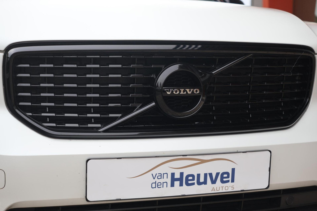 Volvo XC40 T5 Recharge R-Design | Parkeercamera | Trekhaak | Keyless 57126164-4.jpg | Van den Heuvel Auto's B.V.