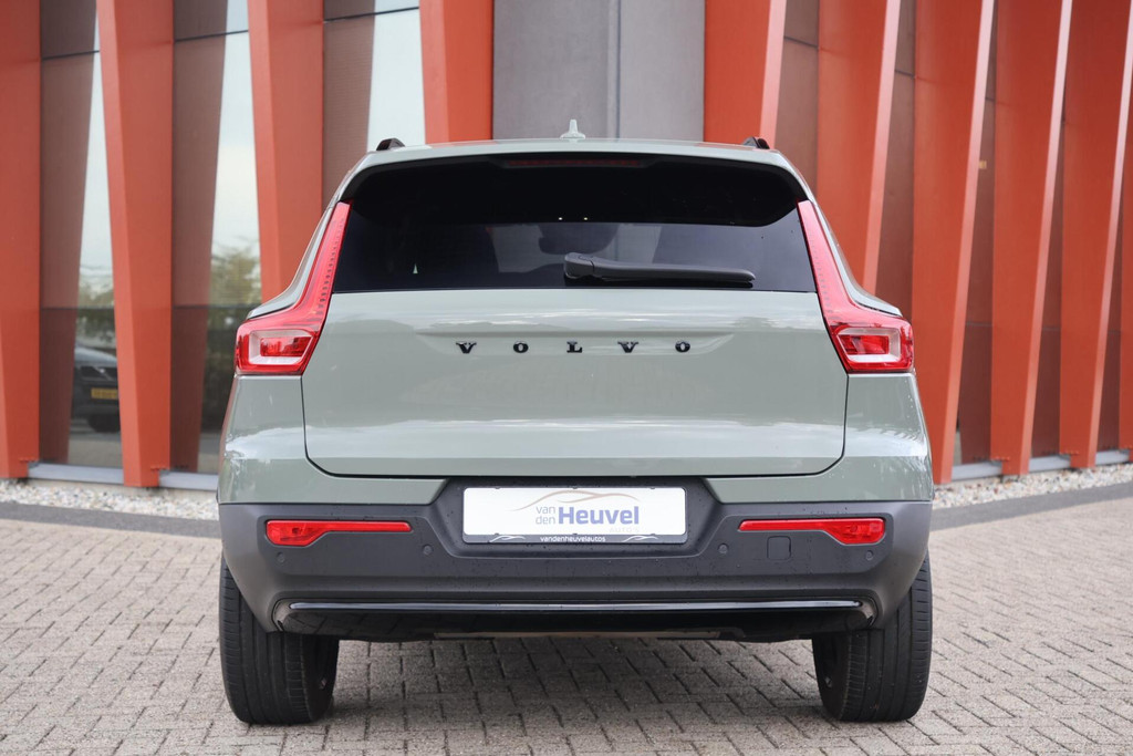 Volvo XC40 T4 Rechage Plus Dark | Stoelverwarming | Parkeercamera | H/K | Memory seats | Keyless | Glossy Black 57173339-3.jpg | Van den Heuvel Auto's B.V.