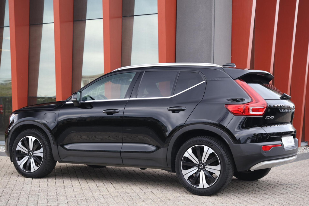 Volvo XC40 T4 Recharge Ultimate Bright | Stoelverwarming | Trekhaak | Leder | Parkeercamera | Panoramadak | Keyless 57278586-2.jpg | Van den Heuvel Auto's B.V.
