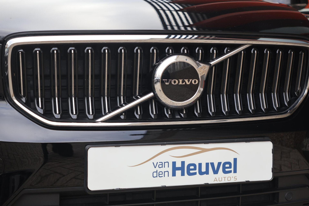 Volvo XC40 T4 Recharge Ultimate Bright | Stoelverwarming | Trekhaak | Leder | Parkeercamera | Panoramadak | Keyless 57278586-4.jpg | Van den Heuvel Auto's B.V.