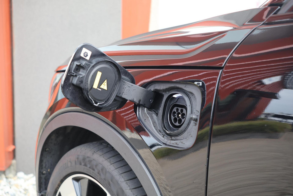 Volvo XC40 T4 Recharge Ultimate Dark | Stoelverwarming | Trekhaak | Parkeercamera | H/K | Pilot Assist | 20 Inch | BLIS | Keyless | Glossy 57279310-4.jpg | Van den Heuvel Auto's B.V.