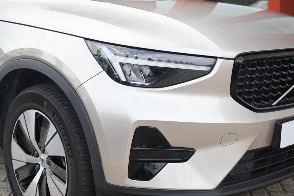 Volvo XC40 T4 Recharge Plus Dark | Stoelverwarming | Trekhaak | H/K | Memory stoel | Keyless 57339974-4.jpg | Van den Heuvel Auto's B.V.