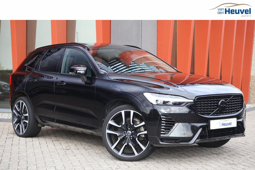 Volvo XC60 T6 Recharge AWD Plus Dark | Stoelverwarming | Trekhaak | Parkeercamera | Leder | Pilot Assist | Keyless | Glossy Black 57357437-0.jpg | Van den Heuvel Auto's B.V.