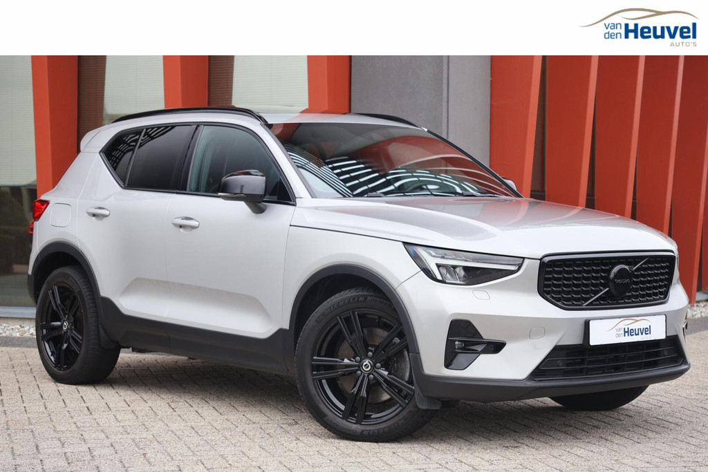 Volvo XC40 T4 Recharge Ultimate Dark | Stoelverwarming | Trekhaak | Parkeercamera | Panoramadak | H/K | BLIS | Pilot Assist | Glossy Black 57424151-0.jpg | Van den Heuvel Auto's B.V.