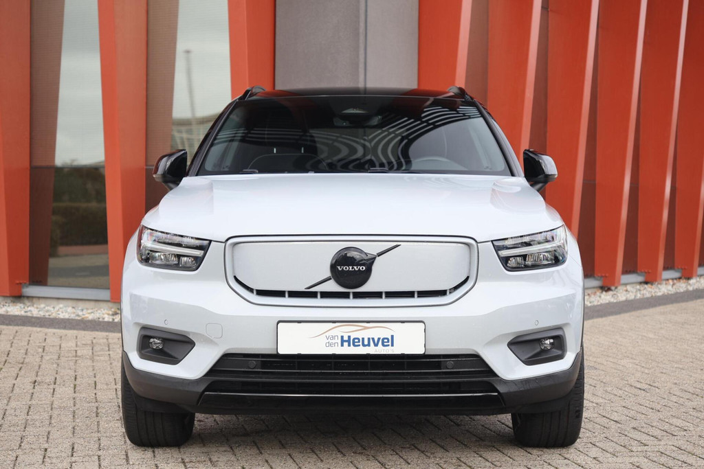 Volvo XC40 Recharge P8 AWD R-Design | Trekhaak | BLIS | SoH 91% | Parkeercamera | Glossy Black | Keyless 57542133-1.jpg | Van den Heuvel Auto's B.V.