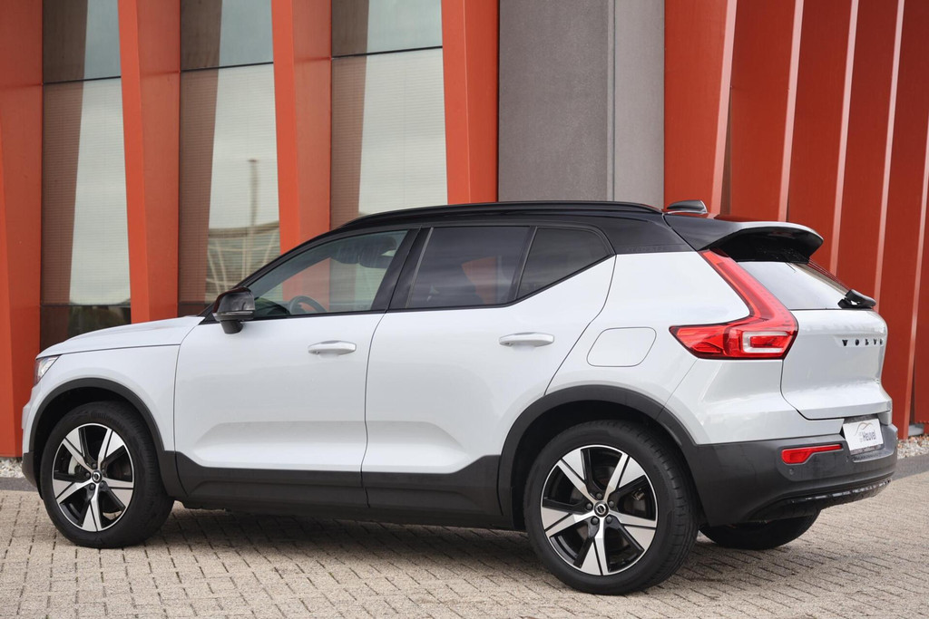 Volvo XC40 Recharge P8 AWD R-Design | Trekhaak | BLIS | SoH 91% | Parkeercamera | Glossy Black | Keyless 57542133-2.jpg | Van den Heuvel Auto's B.V.