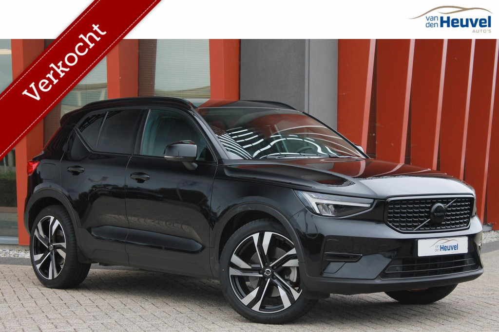 Volvo XC40 T5 Recharge Plus Dark | Stoelverwarming | Trekhaak | Leder | Parkeercamera | H&K | Glossy Black | Keyless 46998527-0.jpg | Van den Heuvel Auto's B.V.