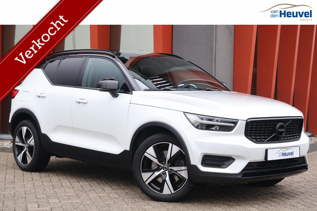 Volvo XC40 T4 Recharge R-Design | Stoelverwarming | Trekhaak | Panoramadak | Parkeercamera | Glossy Black | Keyless 50868901-0.jpg | Van den Heuvel Auto's B.V.